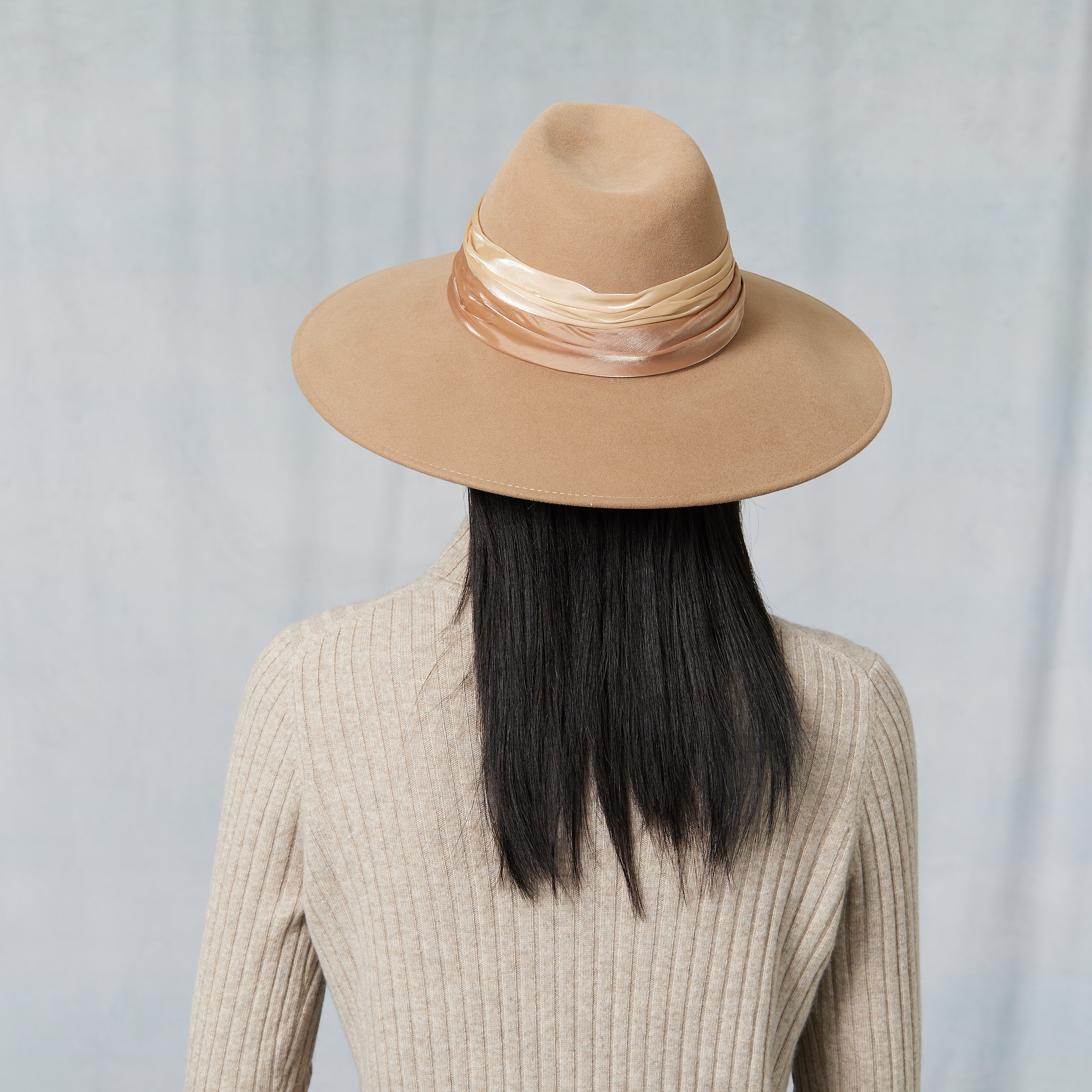 Emmanuelle Hat