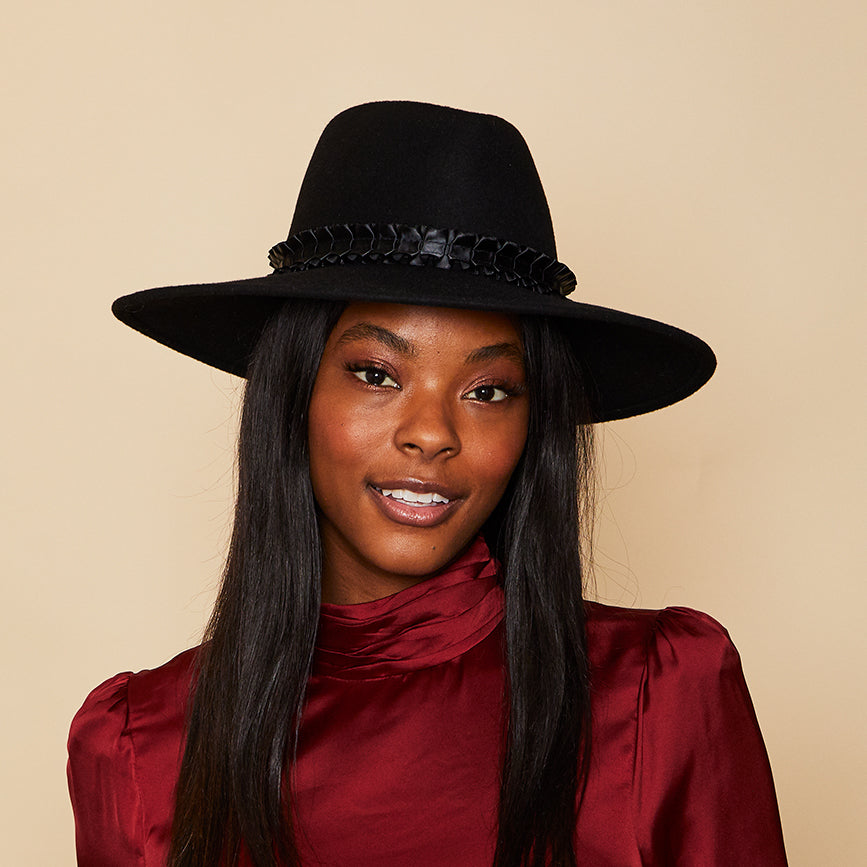 Harlowe in Black - Eugenia Kim