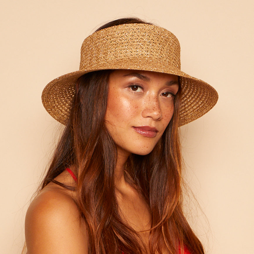 On-model shot of Kayla visor in Camel/Gold. 